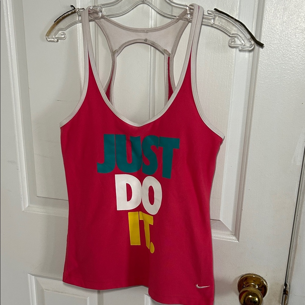Nike Women's Vibrant Graphic Tank Top